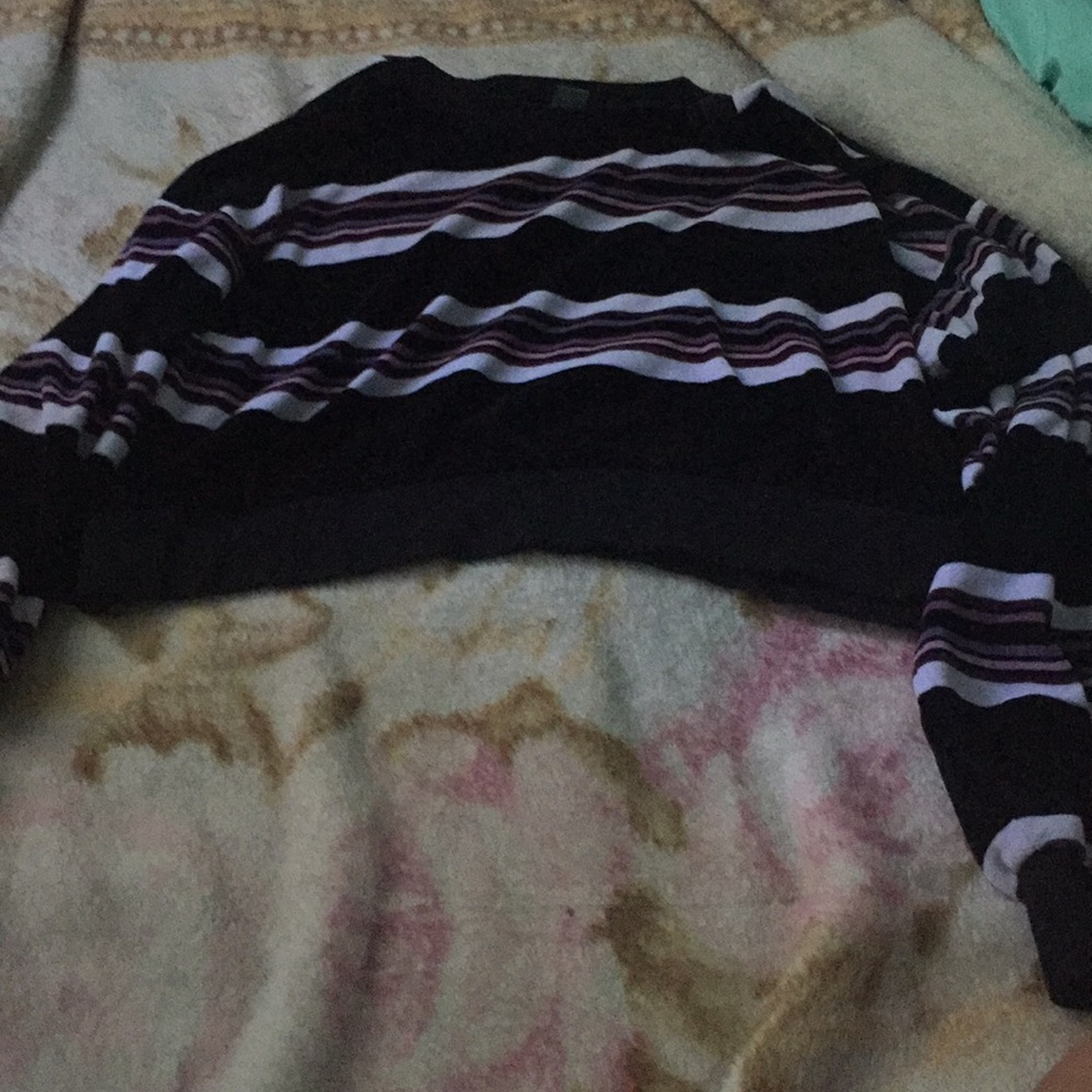 Long sleeve crop top